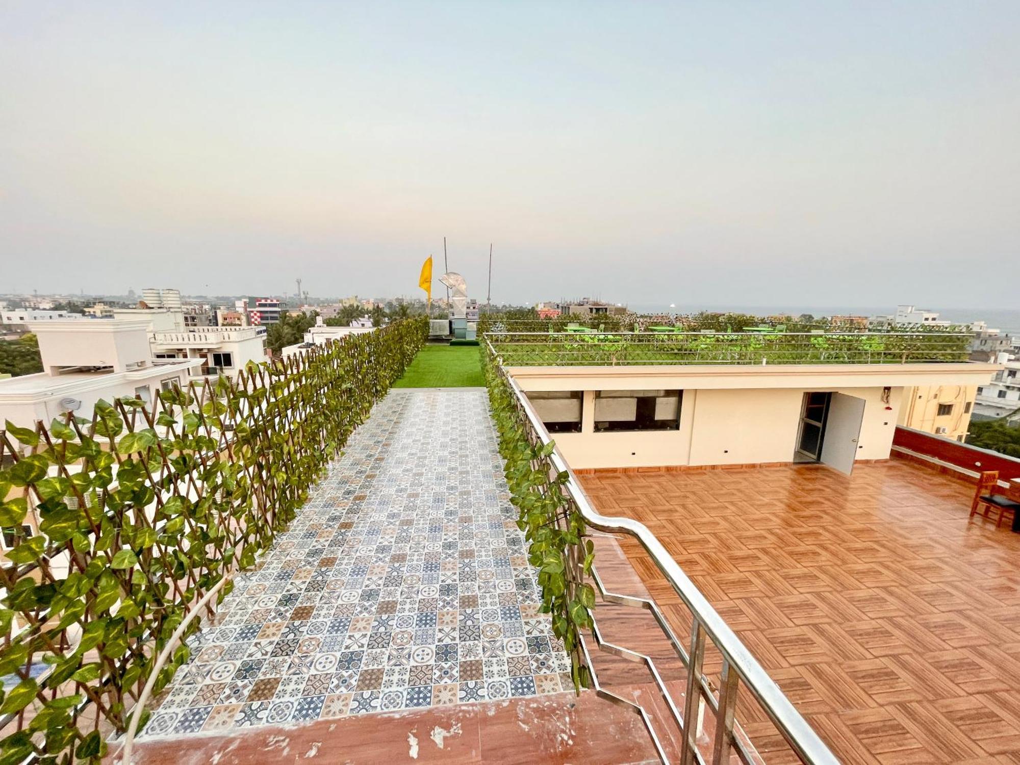 Hotel A One ! Puri, Breakfast Included- Swimming-Pool, Near Sea-Beach-And-Temple, Fully-Air-Conditioned-Hotel With-Lift-And-Parking-Facility - 1 Exterior photo