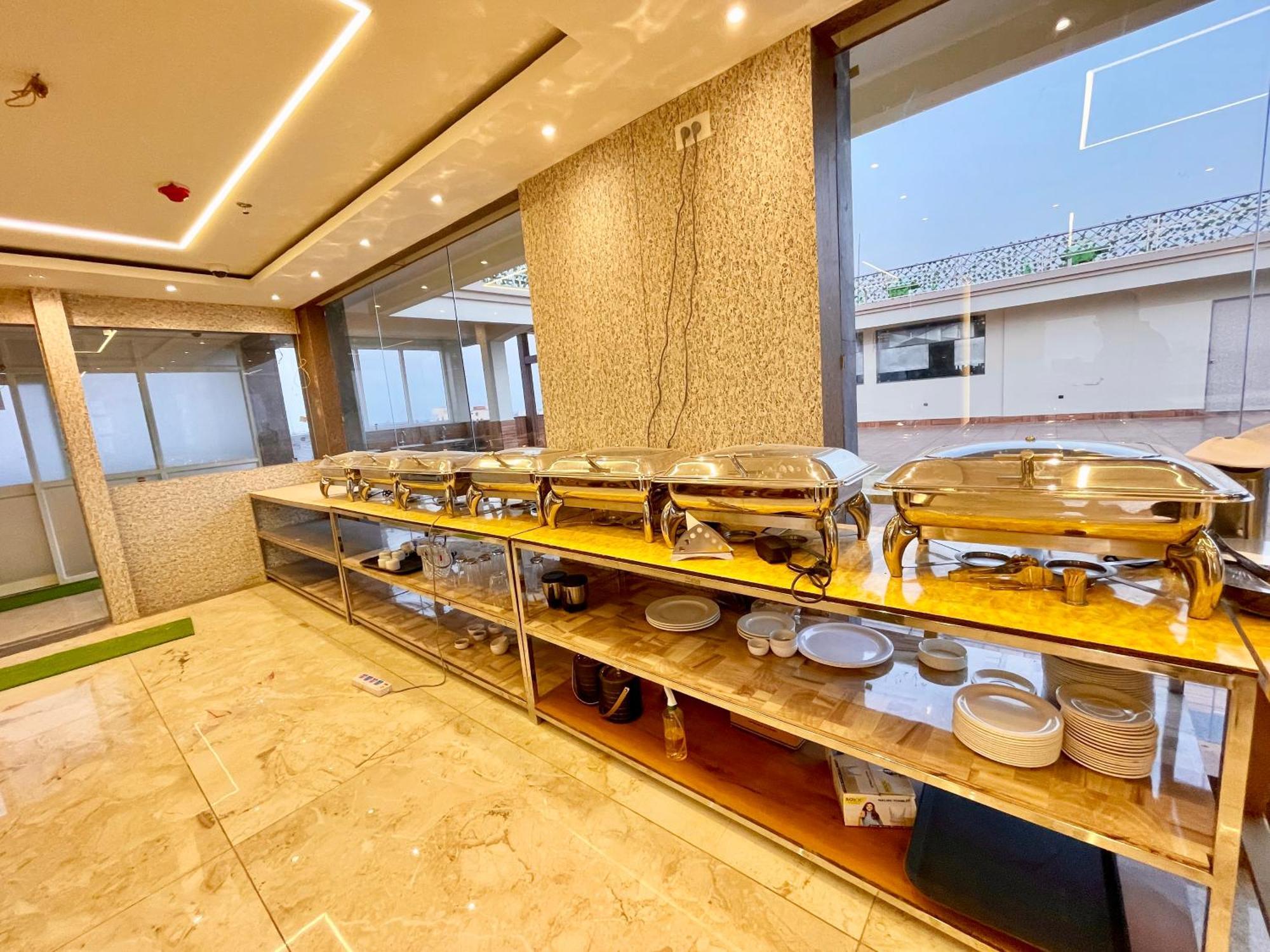 Hotel A One ! Puri, Breakfast Included- Swimming-Pool, Near Sea-Beach-And-Temple, Fully-Air-Conditioned-Hotel With-Lift-And-Parking-Facility - 1 Exterior photo
