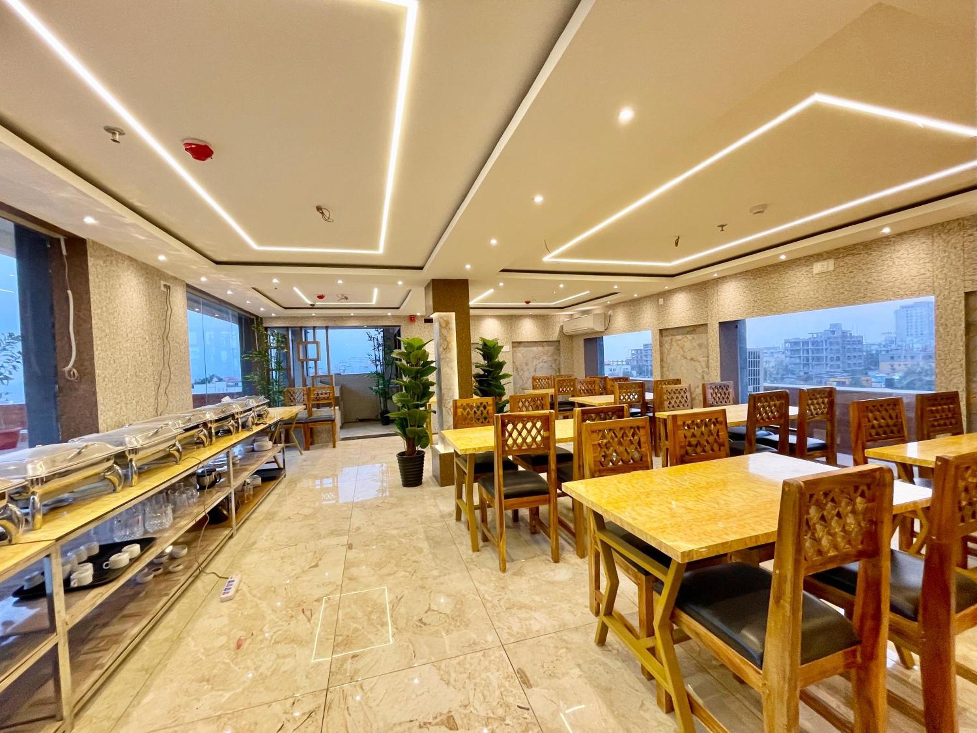 Hotel A One ! Puri, Breakfast Included- Swimming-Pool, Near Sea-Beach-And-Temple, Fully-Air-Conditioned-Hotel With-Lift-And-Parking-Facility - 1 Exterior photo